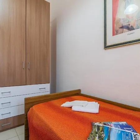 Wunderschoene Ferienwohnung In Mit Grill Und Garten Und Meerblick Und Strand In Der Naehe Cala Gonone