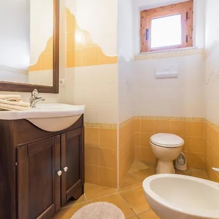 Wunderschoene Ferienwohnung In Mit Grill Und Garten Und Meerblick Und Strand In Der Naehe Apartman *
